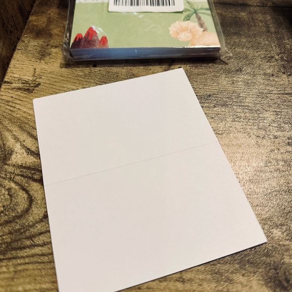 Dinosaur Themed  Place Cards - New - Picture 3 of 7